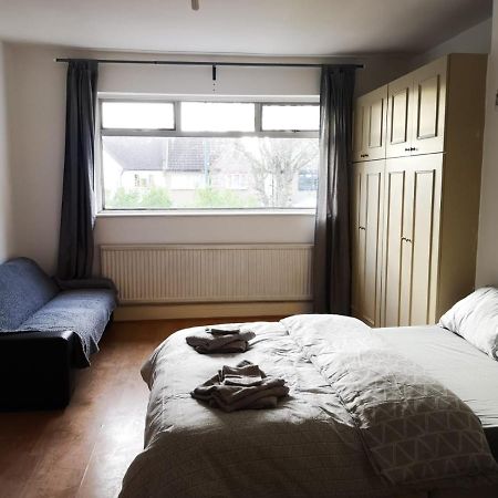 Large Spacious Property In Zone 2 Лондон Екстериор снимка